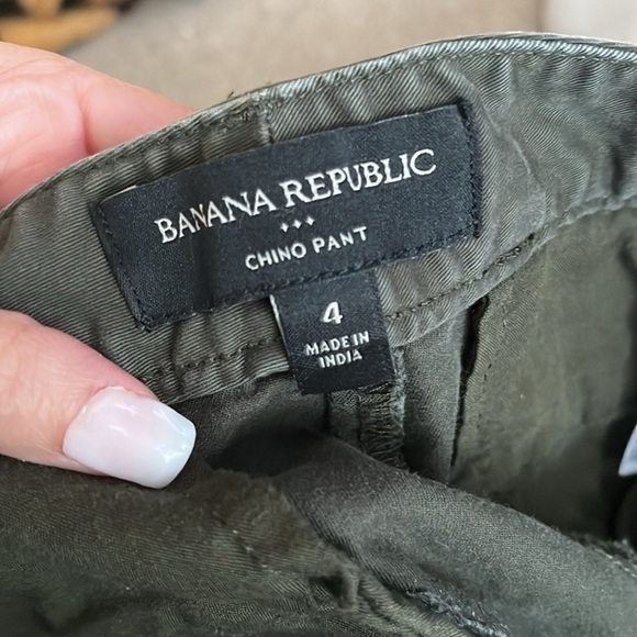 “Banana Republic: Woman’s Chino Pant size 4” - Picture 7 of 11